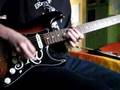 Tommy introduces his guitar sound