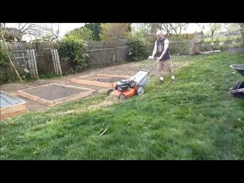 how to fertilize through mulch