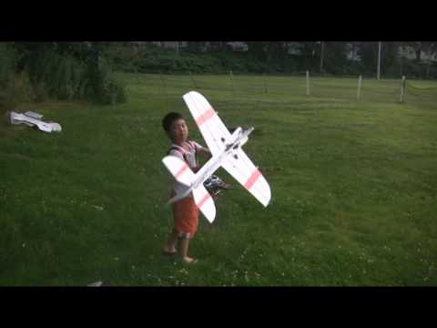 5 year old Justin Jee(Chi) - Storm 3D Foamy - July 2008