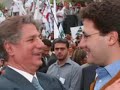 pierre beyndah ya khayi...
sami la tabki 3layi...
7emol el she3li w kafi el dareb...
yawm el selem w yawm el 7areb...
dareb el shahadi shou kbir...
3aresh el karami shou kbir!!!