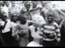 on dit qu'un pr�sident t'avait t�l�phon�, 
qu'il �tait ton amant depuis quelques ann�es, 
on dit tout de toi, on en avait tant dit
qu'ils ne surent pas pourquoi tu t'�tais endormie
au soleil, au soleil.