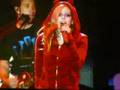 [HQ] Avril Lavigne Live In Singapore - Sk8er Boi