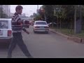 Video: Crossing The Street Like A Boss