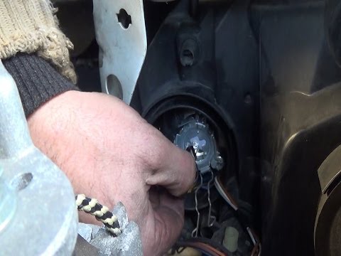 how to change a headlight bulb on a renault modus