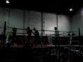 Combate de light contact 1º round