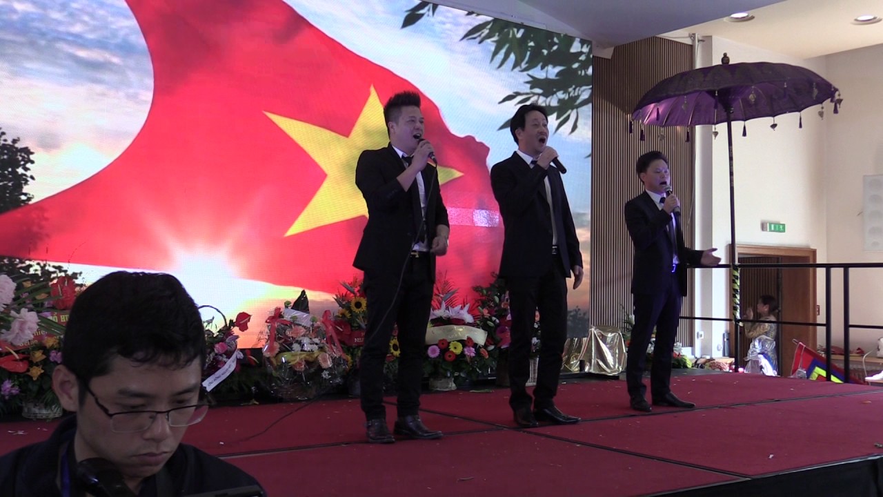 "ĐƯỜNG CHÚNG TA ĐI, HOÀNG ĐẠO CÙNG TỐP NAM BIỂU DIỄN