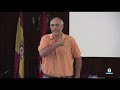 Ponente Fernando Blasco, profesor de la ETSI de Montes. Descripción: Conferencia-espectáculo de magia en el que se explican distintos conceptos científicos a un público no especialista a través de su participación activa. Todos los trucos se basan en conceptos matemáticos, físicos y químicos contados de forma amena y divertida. Video producido por el Gabinete de Tele-Educación de la Universidad Politécnica de Madrid.