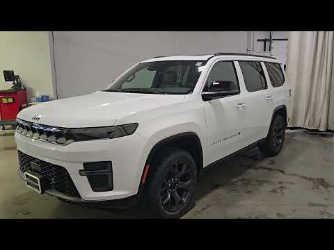 New 2026 Bright White Clear-Coat Exterior Paint Jeep Limited Altitude image 1