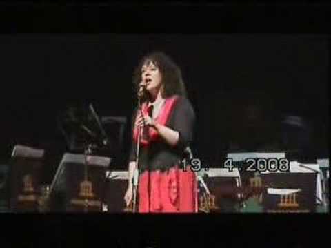 Mairi MacInnes at The Scottish Tattoo, Salisbury City Hall 2008.