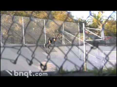 BMX BIKES TRICKS STUNTS CRASHES