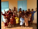filmpje schoolkinderen en oma filmpje schoolkinderen en oma