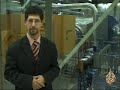 تقرير ناصر البدري / آيسلندةتاريخ بث التقرير: 25\10\2008تعد آيسلندة أول دولة في العالم تولّد كامل احتياجاتها من الكهرباء من مصادر طبيعية. فهذه البلاد التي تكثر فيها الأنشطة البركانية، تستفيد من الطاقة البخارية والحرارية المنبعثة من باطن الأرض، وتحولهما إلى طاقة كهربائية.
