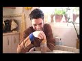 tomas falsas cansino. fue muy dificil aguantarse la risa, porque los diálogos (más bien monólogos) eran improvisados y Nacho Gonzalez (el cansino) tenía en cada toma ocurrencias nuevas que nos hacían partirnos de risa.aunque este video ya estaba subido, esta versión está en un formato de mayor calidad.