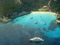 παναγιωτης μαργαρης νοτης μαυρουδης. τραγουδαει Song: Χρηστος Θηβαιος δισκος:cafe de l' art 6 VI passion   (guelfucci mac claude)Margaris mavroudis ThivaiosΣτιχοι LyricsIn un scornu di lu mondu,Ci hè un lucucciu tenerezzaInd'u mio core, maestosu,Imbalsama di purezzaGhjuvellu di maraviglie,Ùn ne circate sumiglie,Ùn truverete la para ;Ghjè ùnica, sola è cara.Córsica.Face sempre tant'invigliaSsu scogliu ciottu in mare,Tesoru chì spampillaSacru cume un altare.Calma, dolce cum'agnella,Generosa è accugliente,Si rivolta è si ribellaS'omu disprezza a so ghjente.Córsica.Traduction :Dans un recoin du mondeil est un petit coin de tendressequi dans mon coeur, majestueux,embaume de puretéjoyau de merveilles,n'en cherchez pas de semblables,vous n'en trouverez pas de pareil ;elle est unique, seule et chérie.Corsica.Il fait toujours tellement enviece rocher dans la mertrésor étincelantsacré comme un autel.Calme, douce comme un agneau,généreuse et accueillante,elle se révolte et se rebellesi l'on méprise les siens.Corsica. SVRGN05