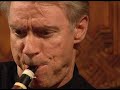 concert in la alhambra (patio de los arrayanes), festival internacional de m�sica y danza de granada, july 2008. allegro 12 (12 duos for horns, kv 487) by w. a. mozart. played on period basset horns. here, eric hoeprich plays a cadenza, immediately after, an eingang and, at the very end, a diminution, three of the improvisation possibilities at mozart's time. carles riera just enjoys himself... to download the score with explanations on this practice: www.carlesriera.com (downloads). 
-our gratitude to enrique g�mez and his team for the splendid organization and to les films jack febus. st
