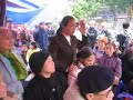 Chi nguoi Muong doi chat voi can bo dan van