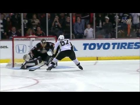 Video: Crosby dances with puck for shootout goal