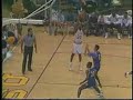 Shaq jumps over the defender\ Shaq jumps over the defender\