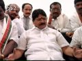 Congress MP Sarve Satyanarayana visits Vijayawada Durga Temple