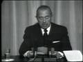 Arias Navarro lee el testamento del dictador Franco