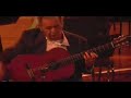 sonata de antonio lauro 3er mov.


el maestro leopoldo igarza realiza estudios con los maestros raul borges, manuel e. perez diaz y vicente emilio sojo en venezuela y regino sainz de la maza en el real conservatorio superior de musica de madrid.
obtiene de manos del maestro antonio lauro el grado de maestro compositor siendo casualmente un guitarrista el unico graduado en este campo con tan insigne maestro universal.
igarza ha forjado una solida escuela guitarristica en venezuela,la cual se basa en el pensamiento logico y correcto de cada movimiento en favor de la interpretacion musical y la expresion,asi como un analisis profundo de las obras en favor de la tecnica.sus discipulos,reconocidos por el alto nivel alcanzado,han sido merecedores de reconocimiento y premios nacionales e internacionales los cuales reafirman la figura de igarza como el mas representativo formador de guitarristas del pais.ha sido jurado de los concursos de mayor renombre a nivel nacional como el concurso 