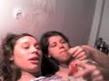 Desayuno lésbico en la cama :P