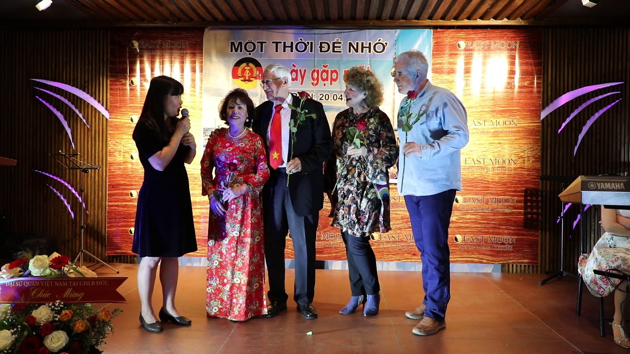 CHỊ DƯƠNG VIỆT THẮNG, THAM TÁN THAY MẶT SỨ QUÁN PHÁT BIỂU