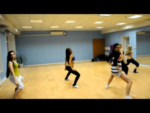 Reggaeton - I want to delete this video very much, but i will not do it, because it was viewed too many times. This video is very old, it is just the beginning of my rag...
