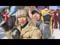 2007년 12월 7일, 80여일이 지나조금씩 잊혀지고 있지는 않나요?지난 2월 23일 오크밸리 스키장에서는김성수, 이종수, 신이, 데프콘, 김동현 등이 참여한태안 아이들 돕기 연예인 스노우보드 대회가 개최되었답니다.이 대회에서 얻은 수익금은 태안 아이들 돕기에 쓰여진다고 하네요.연예인들과 함께 눈썰매도 타고..모처럼 눈위에서 마음껏 뛰어 놀면서즐거운 한때를 보낸 아이들...이 아이들의 웃음이 지속될 수 있도록 관심 부탁드리겠습니다.