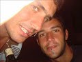 moron anda descalzo