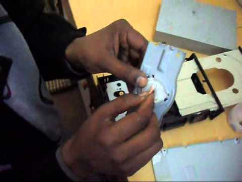 how to clean laptop dvd rw lens