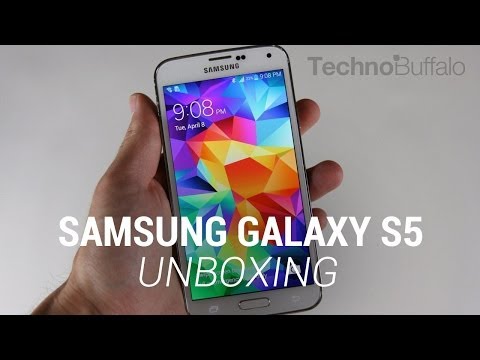 technobuffalo - Samsung Galaxy S5 Unboxing Review: http://tchno.be/1rm1Fg2 Fingerprint Reader Demonstration: http://tchno.be/1qp7ed5 4K Video Test: http://tchno.be/1gMTXUg Heart Rate Monitor Demonstration:...