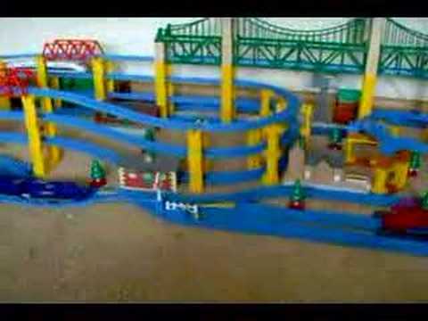 4 level track with 3 way auto switch tomy layout
