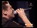 una m�s de la actuaci�n en mil una m�sicas, esta vez un tema perteneciente a su disco en solitario polo sur.