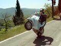 Vespa wheelie king ! Vespa wheelie king !