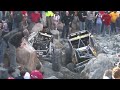 King of the Hammers 2010 Cassie Curry attempting to go over sledge hammer resulting in a roll over and getting driven over and breaking down. Cassie Currie Talks to Shannon Campbell. Watch the Crazy Fans every where. Its was some of the most amazing driving ever seen. King of the Hammers Rocks !!!