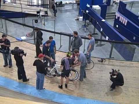 BMX BIKES TRICKS STUNTS CRASHES