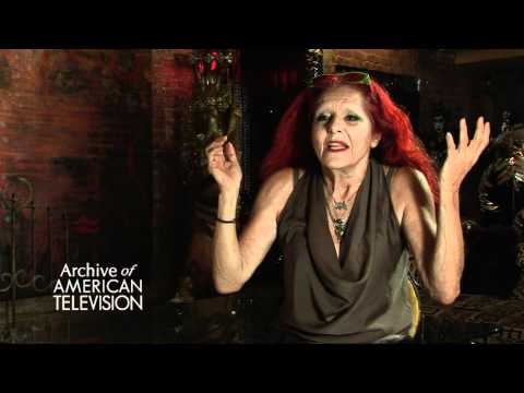 Patricia Field on Carrie Bradshaw's necklace from "Sex and the City" - EMMYTVLEGENDS.ORG