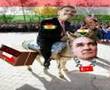 İŞTE BU BENİM ATAM !!! BİZDE KÜRTLERİN KÖLESIYIZ !