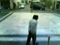Grondaia sotto la pioggia