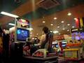 警察　JARECO　体感ゲームプレイ風景