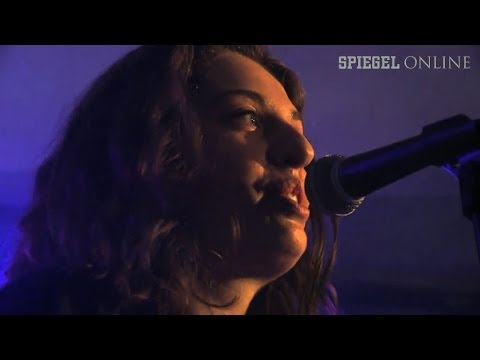 Pop-Newcomerin DENA: Gerne groß aus Berlin