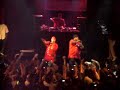 Busta Rhymes slips and falls at concert in Barcelona Busta Rhymes slips and falls at concert in Barcelona