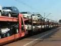 ET22-759 ze składem platform samochodowych