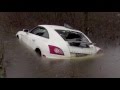 Δραματική διάσωση άνδρα μέσα από πλημμυρισμένο αυτοκίνητο
