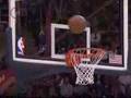 LeBron James Splits the Defense for the Strong Finish