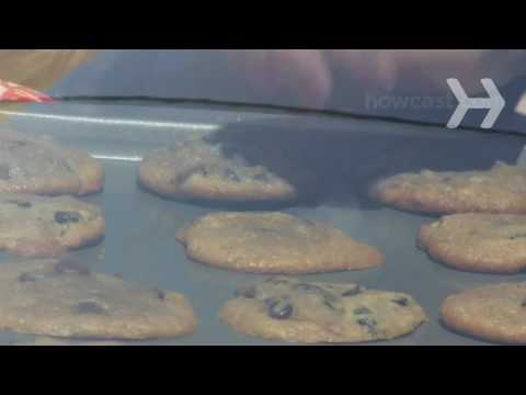 Howcast - See what you can learn on the go with the new Howcast App for iPhone and iPad: http://bit.ly/11ZmFOu Watch more How to Make the Most of Your Car videos: http...