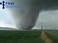 Stormchaser in action: amazing tornado shots!