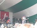 jealous of your cigarette
(http://fongsongs.blogspot.com)