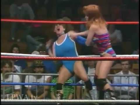 female wrestlers